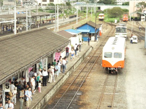 鹿島鉄道石岡駅のホーム