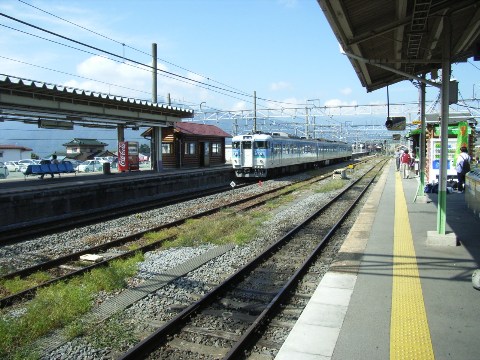 中央本線小淵沢駅