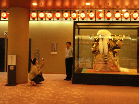 平櫛田中の「鏡獅子」（東京国立劇場大ホールロビー）