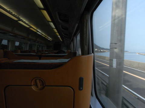 特急「しおかぜ」松山行き 車窓から瀬戸内海を見る