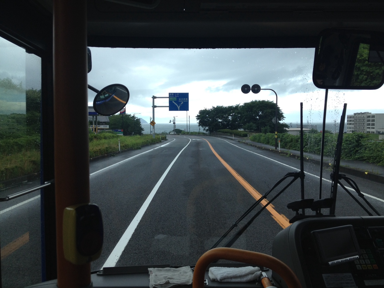 敦賀駅から丹生へ向かう福鉄バスからの眺め