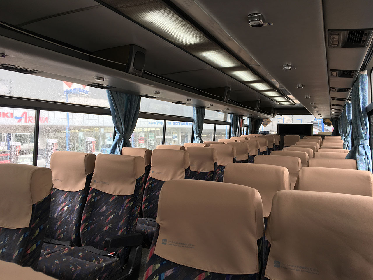しずてつジャストライン 特急相良線の車内 “しずてつジャストライン